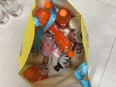 -全家便利店(宜山路站店)