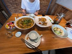 -头上红煨盐鸡·非遗院子餐厅