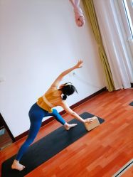 -Yvon yoga 瑜伽·精准体态管理中心