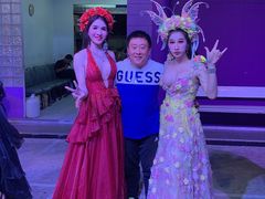 -西蒙人妖秀