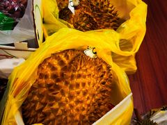 -上海龙吴水胜海发市场