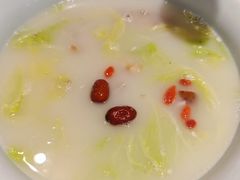 赠鸭架汤-真地道京味府·鲜橙烤鸭·北京菜(朝外大街东大桥店)