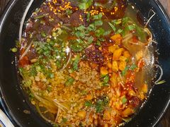 -爆炸头阿姨小四川正宗川味小吃(无任何分店)