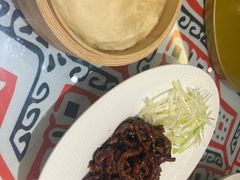 -沙枣树辣子鸡•新疆家常菜(喀什西路店)