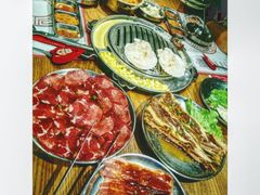 -青瓦炭韩潮烤肉(花园道店)