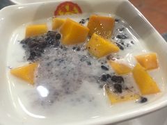 鲜奶椰汁芒果黑糯米-福星牛奶甜品店(常平店)