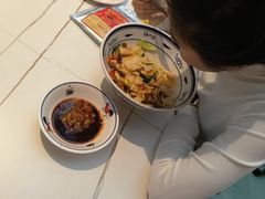 -阿瓦山寨·湘菜现炒·剁椒鱼头王(咸阳总店)