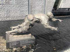 -侵华日军南京大屠杀遇难同胞纪念馆-停车场
