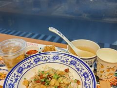 -甘掌门·化州驰名牛杂粉(越秀店)