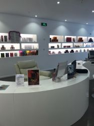 -様共享美容连锁机构