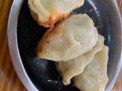 -黄阿姨锅贴大王(万航渡路店)