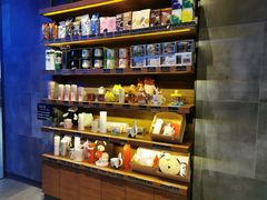 零售区-星巴克(杭州临平银泰城B1店)