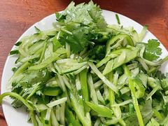 老虎菜-宝瑞门钉肉饼店