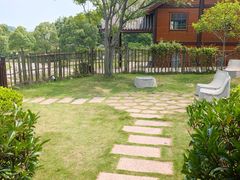 -梁子湖东篱老屋生态庄园