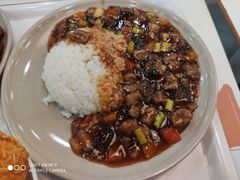 五彩牛肉粒盖饭-宜家·瑞典风味餐厅(北京西红门店)