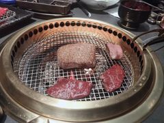 -铭牛烧肉·和牛海鲜自助(高新月牙湖店)