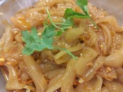 -九妹农家大铁锅东北菜(江湾店)