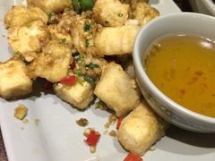 -大头虾越式风味餐厅(光明广场店)