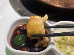 -洪氏嗨捞·广东猪肚鸡·椰子鸡火锅(西咸万象城店)
