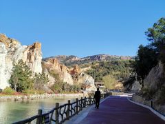 -彩色沙林风景区