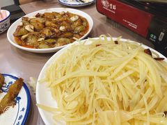 -丹水桥地锅鱼·翘嘴鲌·地方特色全鱼宴(丹江口大坝店)