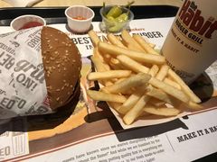 -The Habit Burger Grill 哈比特汉堡(复兴soho店)