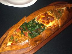 四季皮塔饼-Efes Turkish & Mediterranean Cuisine 艾菲斯餐厅(陆家嘴店)