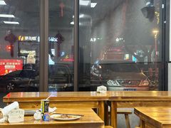 大堂-何记酿皮店(西流湾店)
