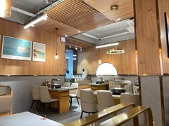 大堂-围炉肉舍丹东海鲜烤肉·烤活鳗(步行街店)