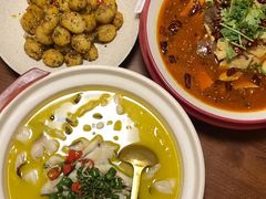 -川流不息·地道川菜·小龙虾(松东路店)