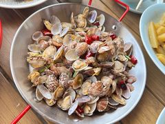 -漫月里·鲁菜海鲜小渔村(海水浴场店)