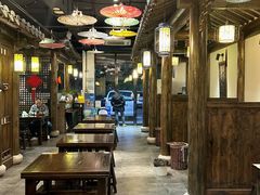 -聚汇三少·龙虾·中餐厅(莫邪路新天地店)