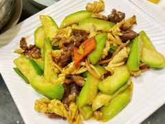 丝瓜爆牛展鲜鱿筒-美极鲜食坊(宝安南路店)