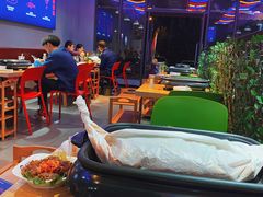 大堂-卢渔翁纸包·脆皮烤活鱼(麓谷小镇店)