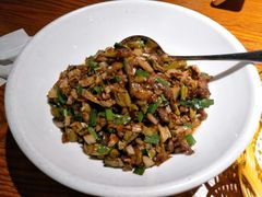 白辣椒炒肉-炊烟小炒黄牛肉(东庆街店)