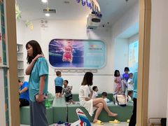 -龙格亲子游泳·水育早教运动中心(绿宝中心)