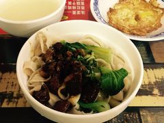 招牌大肉面-彭家牛肉块扯面