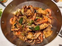 -七欣天香辣蟹火锅(闵行浦江欢乐颂店)
