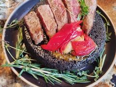 炭烤石板安格斯M3牛腩排-BROWNSTONE布朗石西班牙餐厅(富城店)