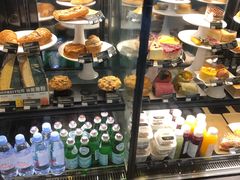 面包甜点陈列柜-星巴克(秦皇岛乐都汇店)