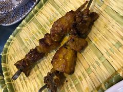 -乡村馕坑肉·烧烤·新疆菜·本地人更爱吃(阿勒泰首店)