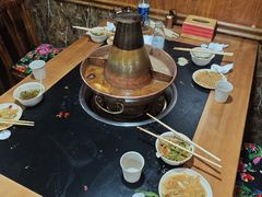 -果松木炭酸菜铜火锅·外婆参鸡汤