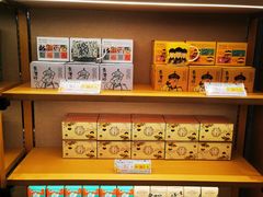零售区-茶颜悦色(岳麓山顶店)
