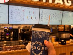 -霸王茶姬(上海静安大悦城店)