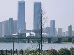 -麓山国际实验学校