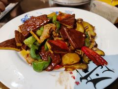 -缘来聚·徽菜名店(黄山宏村店)