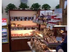 -红宝石·鲜奶小方·海派西点房(莘庄龙之梦店)