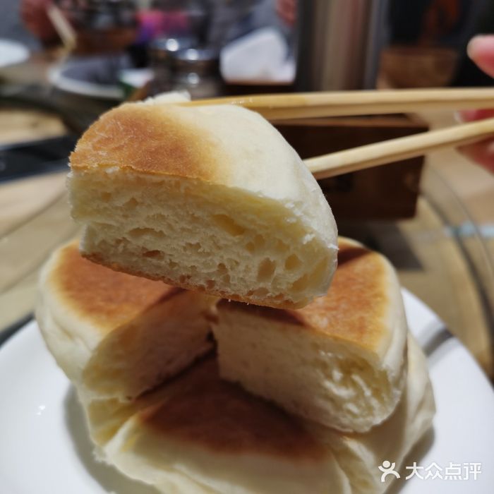 诺敏塔拉奶茶-布里亚特包子-手把肉(锦都会店)酸奶饼图片