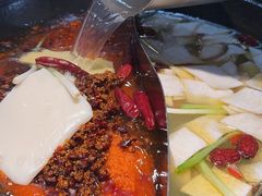 -鸿姐老火锅(疁城新天地店)
