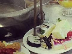 水果蛋糕冰淇淋-食尚名肴自助涮烤
